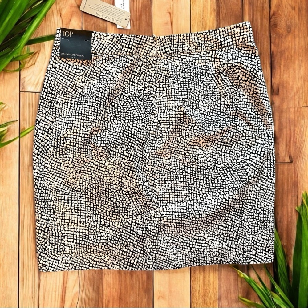 NWT Banana Republic Petite Pencil Skirt – Size 10P - Corpcore / Office Siren - Picture 7 of 14